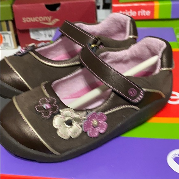 Alyssa - Picture 2 of 7